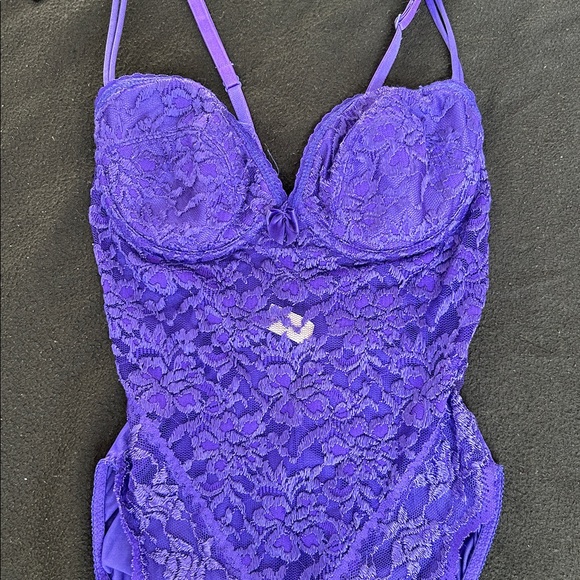 Vintage Victoria’s Secret Gold Tag Purple Lace Bodysuit - 36B - Picture 2 of 12